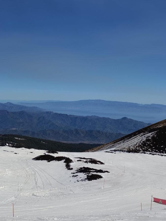 Vila Al Maratoneta Linguaglossa Exteriér fotografie